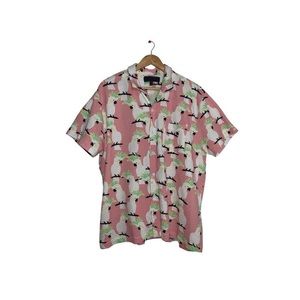⭐️ Five points pink button up with white parrot